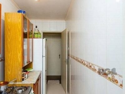 Apartamento à venda com 65m², 2 quartos no bairro Partenon em Porto Alegre - Foto 2