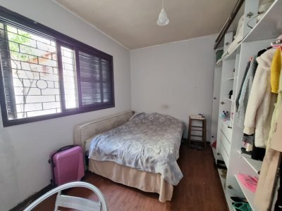 Casa à venda com 180m², 4 quartos, 1 suíte, 2 vagas no bairro Ipanema em Porto Alegre - Foto 11