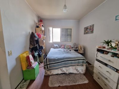 Casa à venda com 180m², 4 quartos, 1 suíte, 2 vagas no bairro Ipanema em Porto Alegre - Foto 13