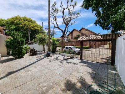 Casa à venda com 180m², 4 quartos, 1 suíte, 2 vagas no bairro Ipanema em Porto Alegre - Foto 18