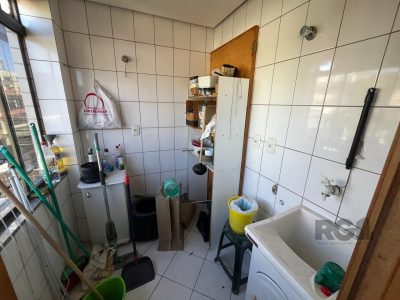 Apartamento à venda com 92m², 3 quartos, 1 suíte, 2 vagas no bairro Passo d'Areia em Porto Alegre - Foto 9