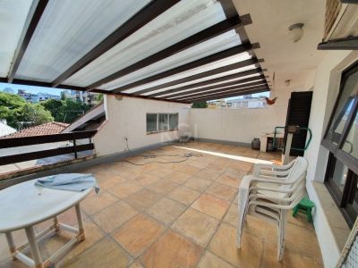 Casa à venda com 333m², 4 quartos, 1 suíte, 4 vagas no bairro Passo d'Areia em Porto Alegre - Foto 27