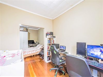 Casa à venda com 212m², 3 quartos, 3 vagas no bairro Azenha em Porto Alegre - Foto 20