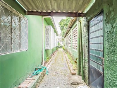 Casa à venda com 212m², 3 quartos, 3 vagas no bairro Azenha em Porto Alegre - Foto 37