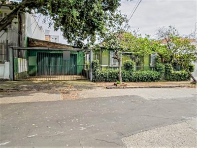 Casa à venda com 212m², 3 quartos, 3 vagas no bairro Azenha em Porto Alegre - Foto 41