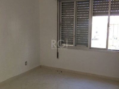 Casa à venda com 70m², 1 quarto no bairro Floresta em Porto Alegre - Foto 2