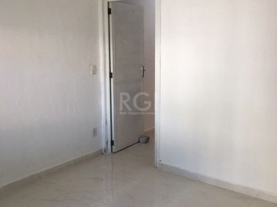 Casa à venda com 70m², 1 quarto no bairro Floresta em Porto Alegre - Foto 3