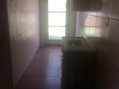 Casa à venda com 100m², 3 quartos, 2 vagas no bairro Glória em Porto Alegre - Foto 2