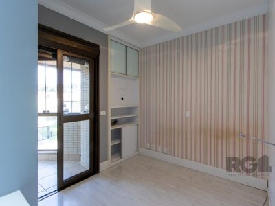 Apartamento à venda com 200m², 3 quartos, 3 suítes, 5 vagas no bairro Cristal em Porto Alegre - Foto 32