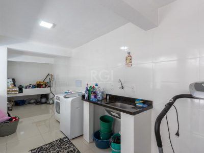 Casa à venda com 420m², 3 quartos, 3 suítes, 8 vagas no bairro Ipanema em Porto Alegre - Foto 49