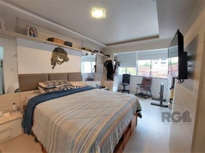 Casa à venda com 234m², 3 quartos, 1 suíte, 3 vagas no bairro Cristal em Porto Alegre - Foto 9