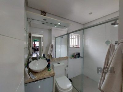 Casa à venda com 234m², 3 quartos, 1 suíte, 3 vagas no bairro Cristal em Porto Alegre - Foto 15