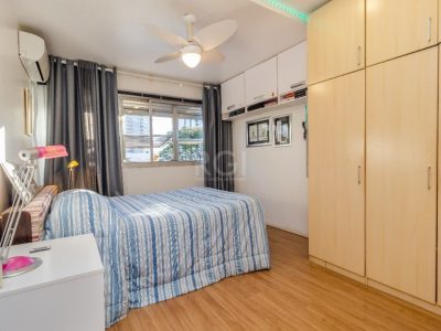 Apartamento à venda com 138m², 3 quartos, 1 suíte, 1 vaga no bairro Petrópolis em Porto Alegre - Foto 19