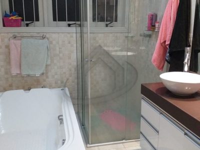 Sobrado à venda com 200m², 2 quartos, 2 suítes, 3 vagas no bairro Glória em Porto Alegre - Foto 5