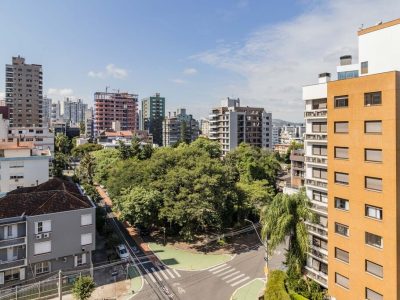 Apartamento à venda com 130m², 3 quartos, 3 suítes, 3 vagas no bairro Petrópolis em Porto Alegre - Foto 93