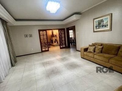 Casa à venda com 235m², 3 quartos, 3 suítes, 4 vagas no bairro Jardim Lindóia em Porto Alegre - Foto 3