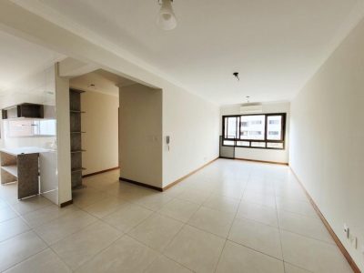 Apartamento à venda com 68m², 2 quartos, 1 suíte, 2 vagas no bairro Jardim Botânico em Porto Alegre - Foto 2