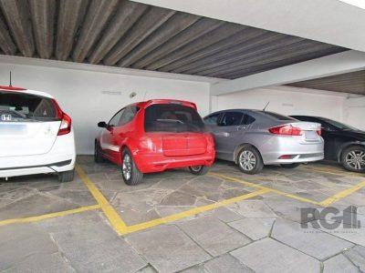 Apartamento à venda com 205m², 3 quartos, 1 suíte, 1 vaga no bairro Cristo Redentor em Porto Alegre - Foto 3