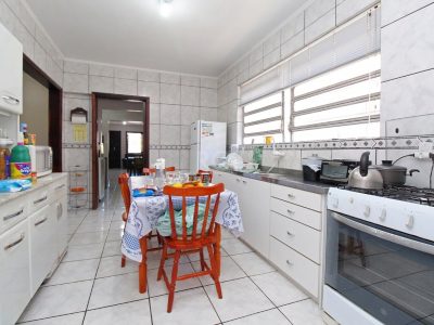 Casa à venda com 180m², 3 quartos, 2 vagas no bairro Cristal em Porto Alegre - Foto 7