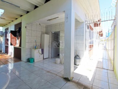 Casa à venda com 180m², 3 quartos, 2 vagas no bairro Cristal em Porto Alegre - Foto 10