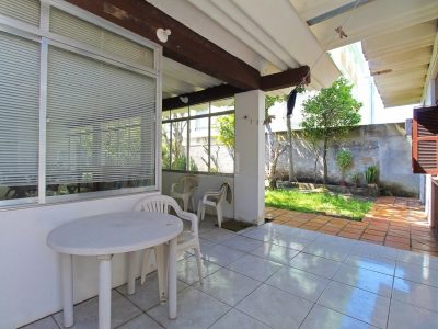 Casa à venda com 180m², 3 quartos, 2 vagas no bairro Cristal em Porto Alegre - Foto 11