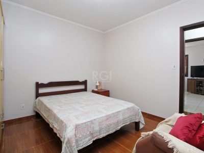 Casa à venda com 180m², 3 quartos, 2 vagas no bairro Cristal em Porto Alegre - Foto 26