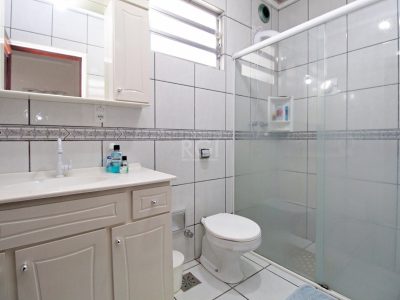 Casa à venda com 180m², 3 quartos, 2 vagas no bairro Cristal em Porto Alegre - Foto 27