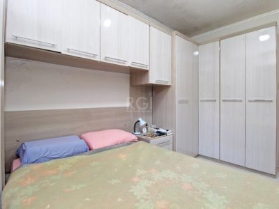 Casa à venda com 180m², 3 quartos, 2 vagas no bairro Cristal em Porto Alegre - Foto 30