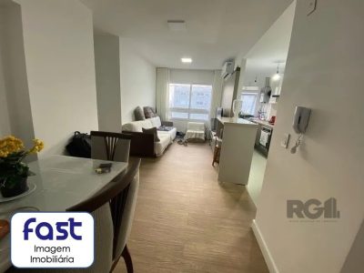 Apartamento à venda com 67m², 3 quartos, 1 suíte, 1 vaga no bairro São Sebastião em Porto Alegre - Foto 2