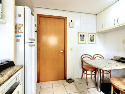 Apartamento à venda com 148m², 3 quartos, 1 suíte, 3 vagas no bairro Petrópolis em Porto Alegre - Foto 18