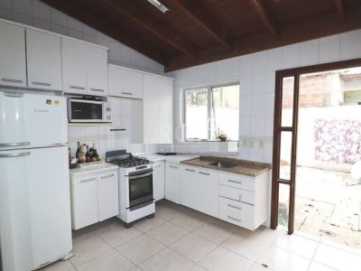 Casa à venda com 214m², 3 quartos, 3 suítes, 2 vagas no bairro Ipanema em Porto Alegre - Foto 5