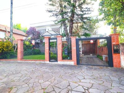 Casa à venda com 400m², 5 quartos, 1 suíte, 4 vagas no bairro Glória em Porto Alegre - Foto 37