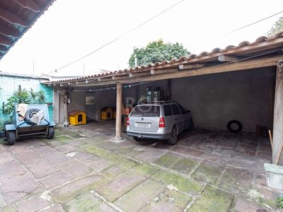 Casa à venda com 54m², 2 quartos, 4 vagas no bairro Cristal em Porto Alegre - Foto 16