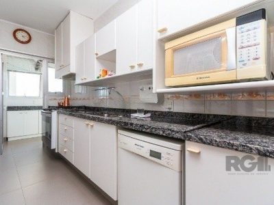 Apartamento à venda com 139m², 3 quartos, 1 suíte, 2 vagas no bairro Auxiliadora em Porto Alegre - Foto 13