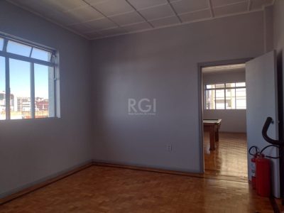 Apartamento à venda com 238m², 3 quartos, 1 suíte, 1 vaga no bairro Floresta em Porto Alegre - Foto 28