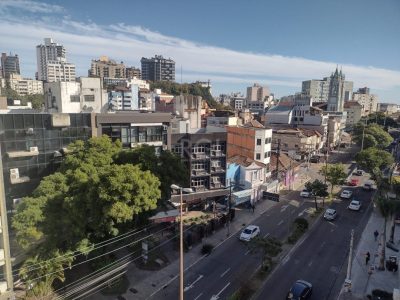 Apartamento à venda com 238m², 3 quartos, 1 suíte, 1 vaga no bairro Floresta em Porto Alegre - Foto 6