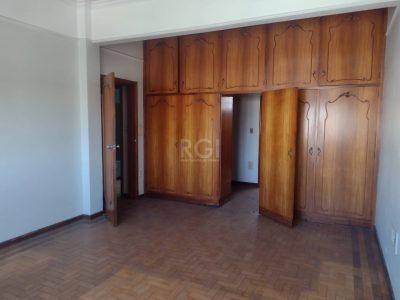 Apartamento à venda com 238m², 3 quartos, 1 suíte, 1 vaga no bairro Floresta em Porto Alegre - Foto 12