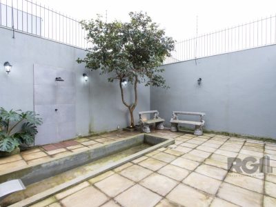 Casa à venda com 156m², 3 quartos, 1 suíte, 2 vagas no bairro Ipanema em Porto Alegre - Foto 21