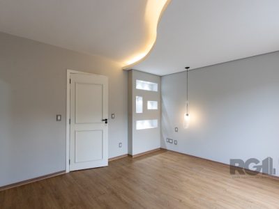 Casa à venda com 156m², 3 quartos, 1 suíte, 2 vagas no bairro Ipanema em Porto Alegre - Foto 43