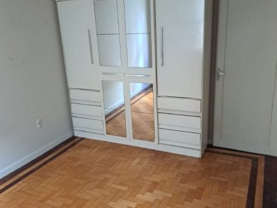 Apartamento à venda com 67m², 2 quartos no bairro Menino Deus em Porto Alegre - Foto 3