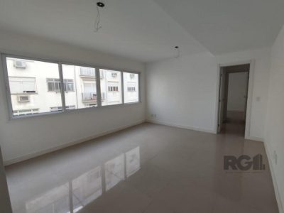 Apartamento à venda com 80m², 3 quartos, 1 suíte, 1 vaga no bairro Floresta em Porto Alegre - Foto 2