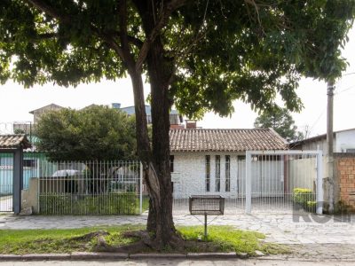 Casa à venda com 381m², 4 quartos, 1 suíte, 6 vagas no bairro Tristeza em Porto Alegre - Foto 53