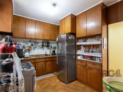 Casa à venda com 381m², 4 quartos, 1 suíte, 6 vagas no bairro Tristeza em Porto Alegre - Foto 12