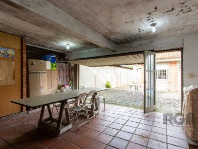 Casa à venda com 381m², 4 quartos, 1 suíte, 6 vagas no bairro Tristeza em Porto Alegre - Foto 44