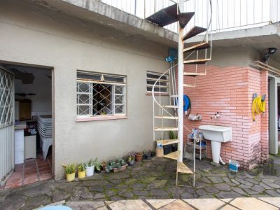 Casa à venda com 381m², 4 quartos, 1 suíte, 6 vagas no bairro Tristeza em Porto Alegre - Foto 48