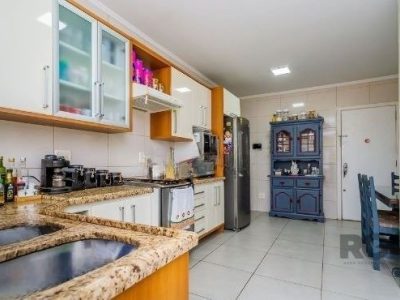 Apartamento à venda com 180m², 3 quartos, 1 suíte, 1 vaga no bairro Menino Deus em Porto Alegre - Foto 19