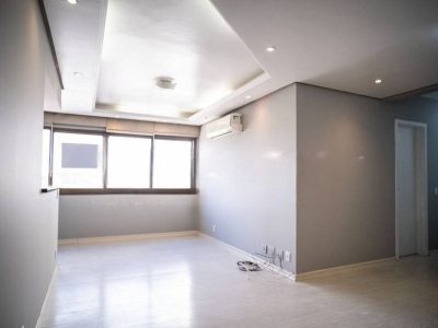 Apartamento à venda com 88m², 3 quartos, 1 suíte, 2 vagas no bairro Vila Ipiranga em Porto Alegre - Foto 4