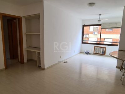 Apartamento à venda com 86m², 3 quartos, 1 suíte, 2 vagas no bairro Menino Deus em Porto Alegre - Foto 2