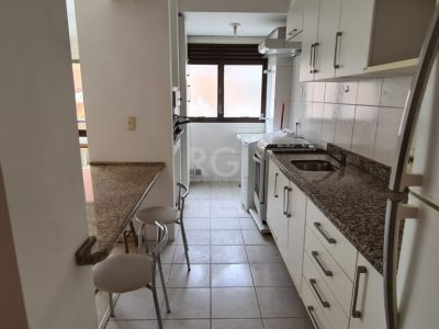 Apartamento à venda com 86m², 3 quartos, 1 suíte, 2 vagas no bairro Menino Deus em Porto Alegre - Foto 9