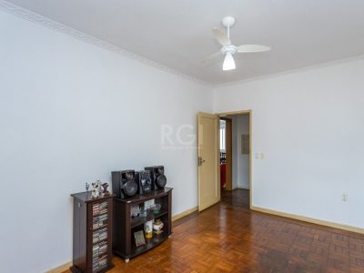 Apartamento à venda com 102m², 3 quartos, 1 suíte no bairro Rio Branco em Porto Alegre - Foto 6